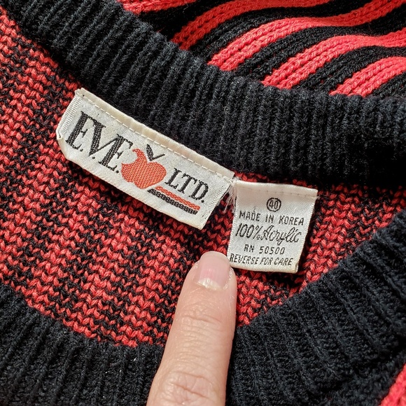 💥CLOSING SALE💥 VINTAGE Chunky Red Sweater - Picture 3 of 5